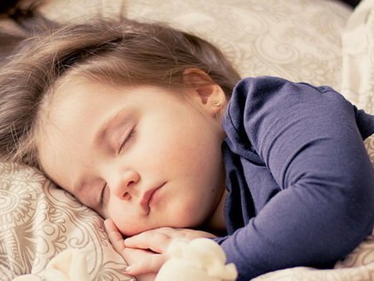 Detail Gambar Bayi Tidur Nomer 44