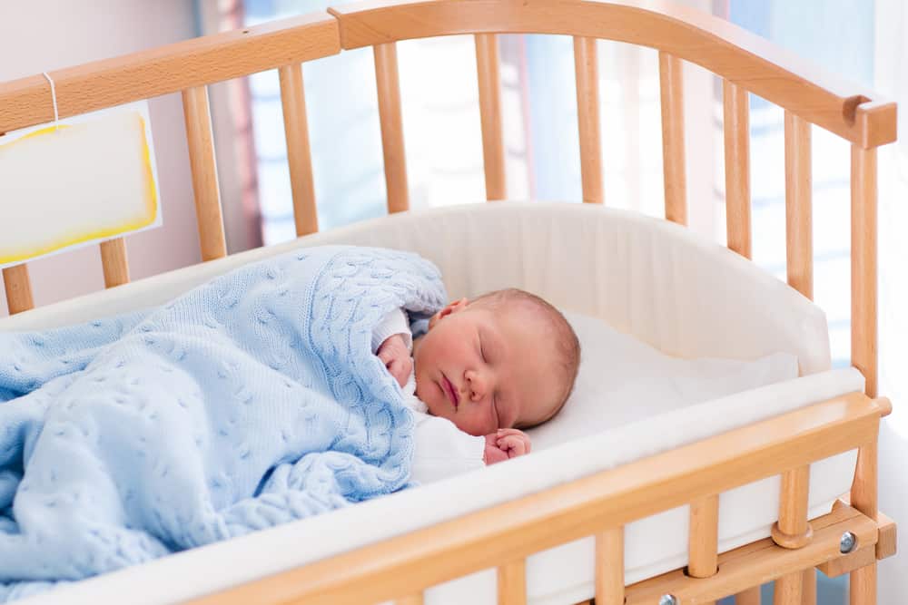 Detail Gambar Bayi Tidur Kasur Nomer 3