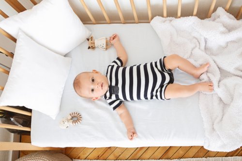 Detail Gambar Bayi Tidur Kasur Nomer 56