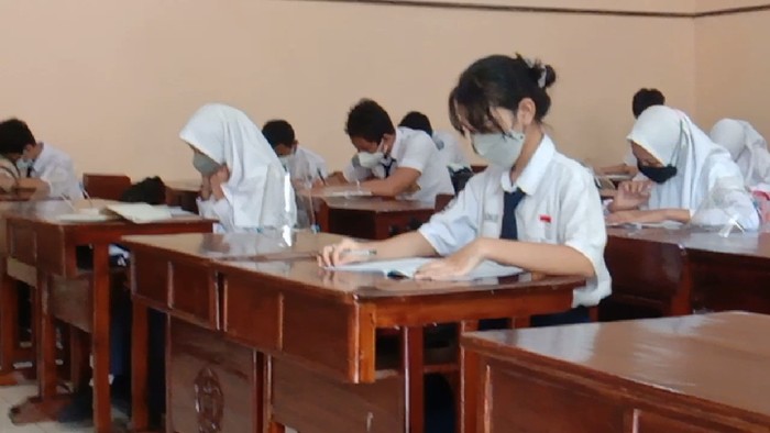 Detail Gambar Belajar Di Sekolah Nomer 19