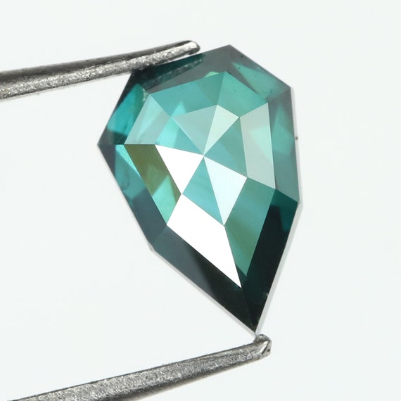 Detail Blauer Diamant Nomer 15