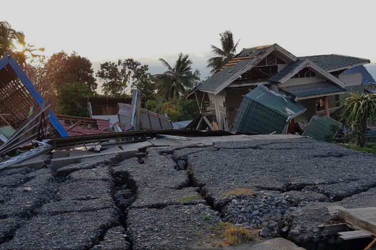 Detail Gambar Bencana Alam Gempa Bumi Di Indonesia Nomer 2