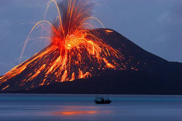 Gambar Bencana Alam Gunung Meletus - KibrisPDR