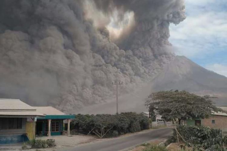 Detail Gambar Bencana Gunung Meletus Nomer 39