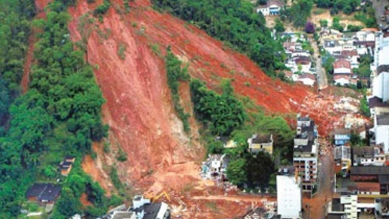 Detail Gambar Bencana Tanah Longsor Nomer 14