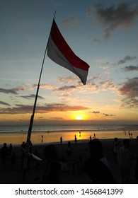 Detail Gambar Bendera Berkibar Indonesia Nomer 20