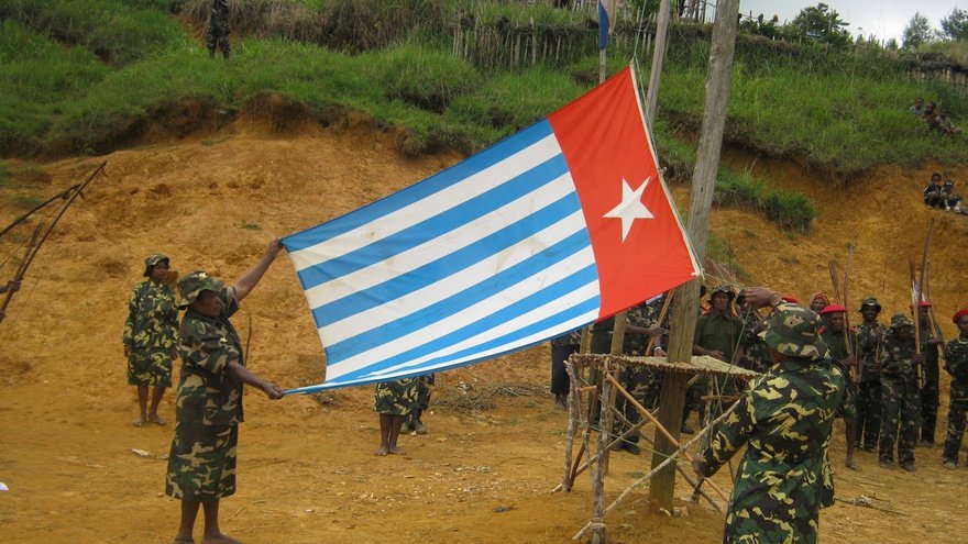 Detail Gambar Bendera Bintang Kejora Nomer 28