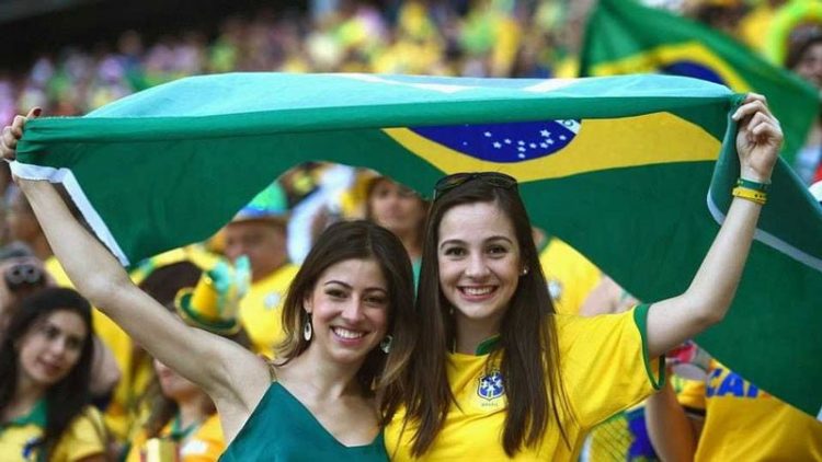 Detail Gambar Bendera Brazil Dan Perempuan Nomer 29