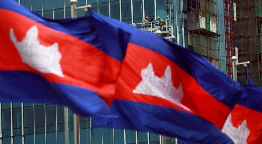 Detail Gambar Bendera Cambodia Nomer 29