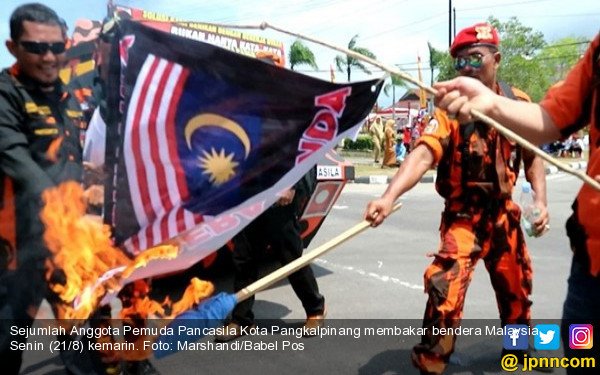 Detail Gambar Bendera Indonesia Dan Malaysia Nomer 31