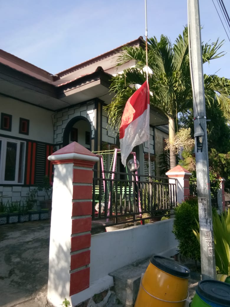 Detail Gambar Bendera Indonesia Setengah Tiang Nomer 28