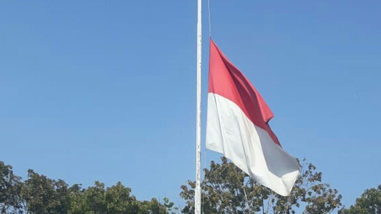 Detail Gambar Bendera Indonesia Setengah Tiang Nomer 38