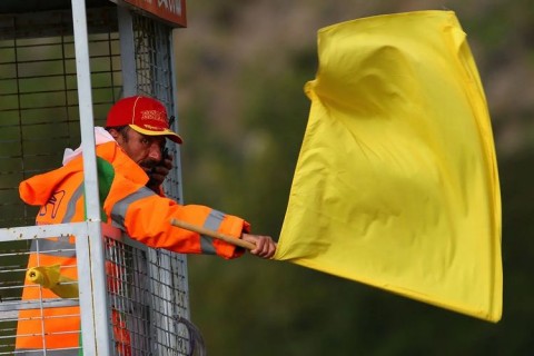 Detail Gambar Bendera Kuning Nomer 27