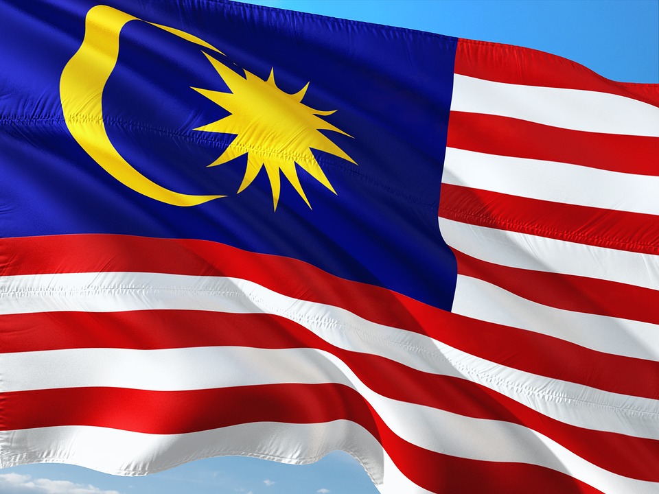 Detail Gambar Bendera Malaysia Berkibar Nomer 11