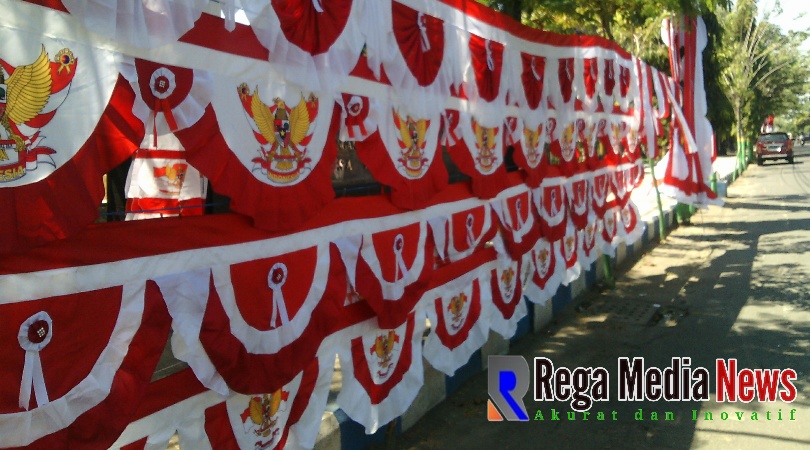 Detail Gambar Bendera Merah Putih Melengkung Nomer 32