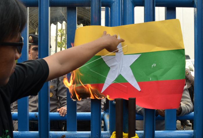 Detail Gambar Bendera Myanmar Nomer 44