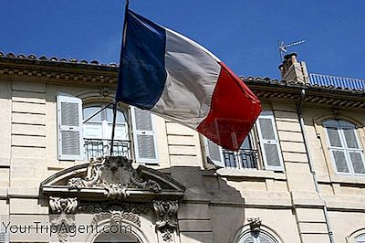 Detail Gambar Bendera Negara Perancis Nomer 24