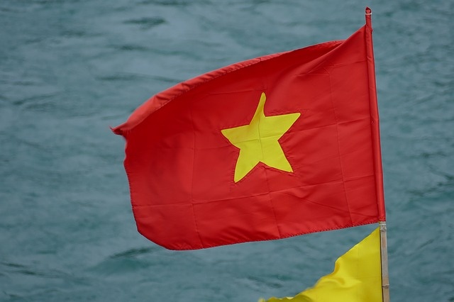Detail Gambar Bendera Negara Vietnam Nomer 25