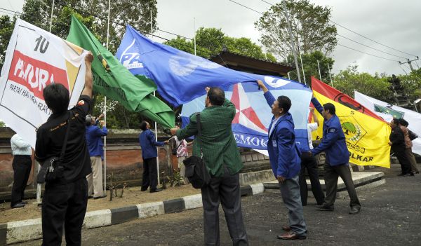 Detail Gambar Bendera Partai Politik Di Indonesia Nomer 13