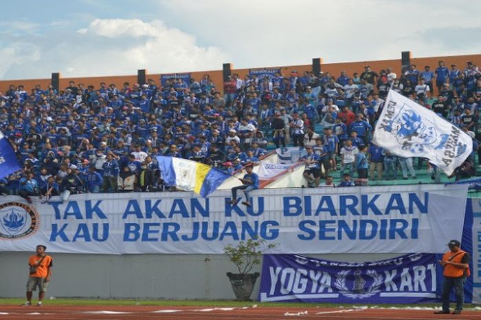 Detail Gambar Bendera Psis Nomer 47