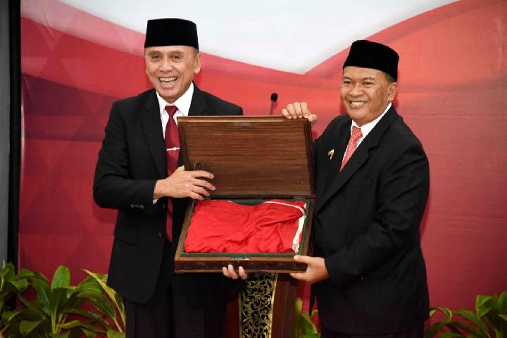 Detail Gambar Bendera Pusaka Merah Putih Nomer 21