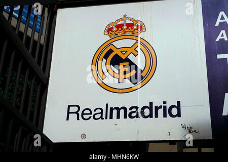 Detail Gambar Bendera Real Madrid Nomer 34