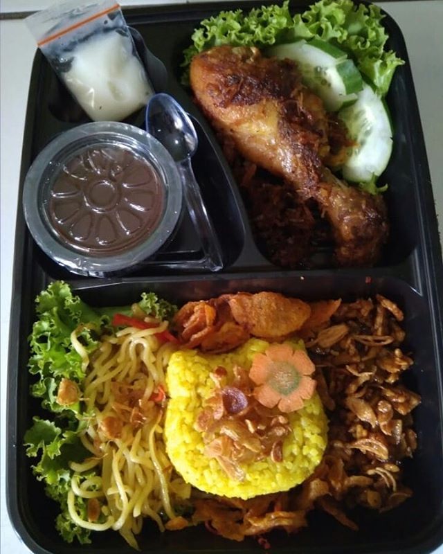 Detail Gambar Bento Nasi Kuning Nomer 19