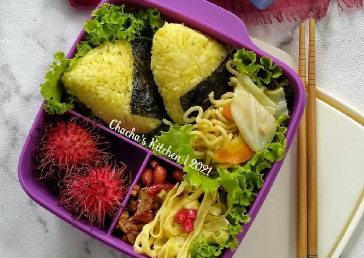 Detail Gambar Bento Nasi Kuning Nomer 31