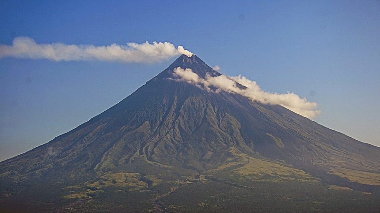 Detail Gambar Bentuk Gunung Api Perisai Nomer 34