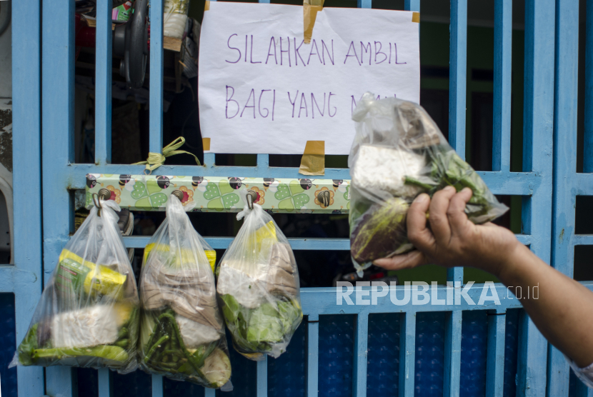 Detail Gambar Berbagi Makanan Nomer 52