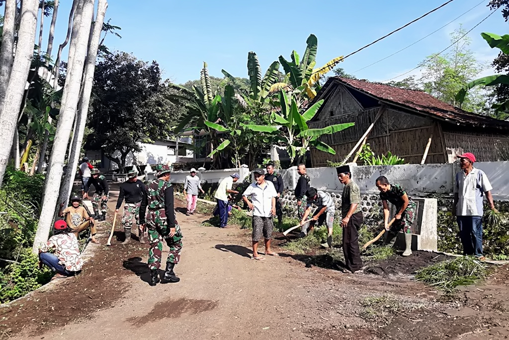 Detail Gambar Bergotong Royong Di Lingkungan Masyarakat Nomer 4