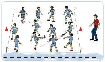 Detail Gambar Bermain Sepak Bola Nomer 39