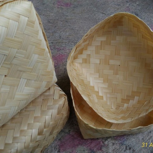 Detail Gambar Besek Bambu Gambar Besek Bambu Buat Makanan Nomer 34
