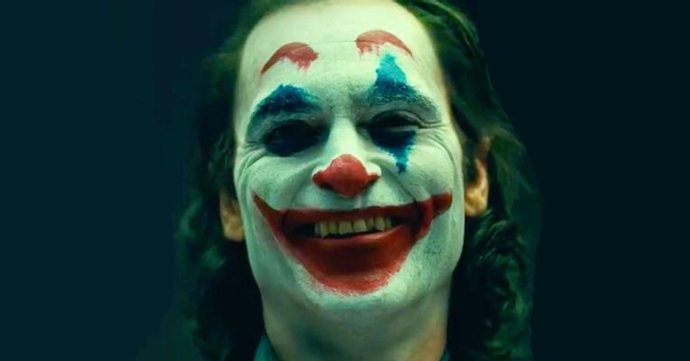 Detail Gambar Bibir Ketawa Joker Nomer 3