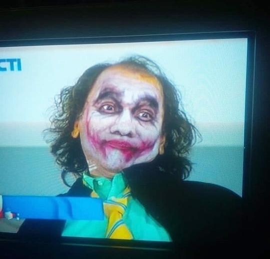 Detail Gambar Bibir Ketawa Joker Nomer 27