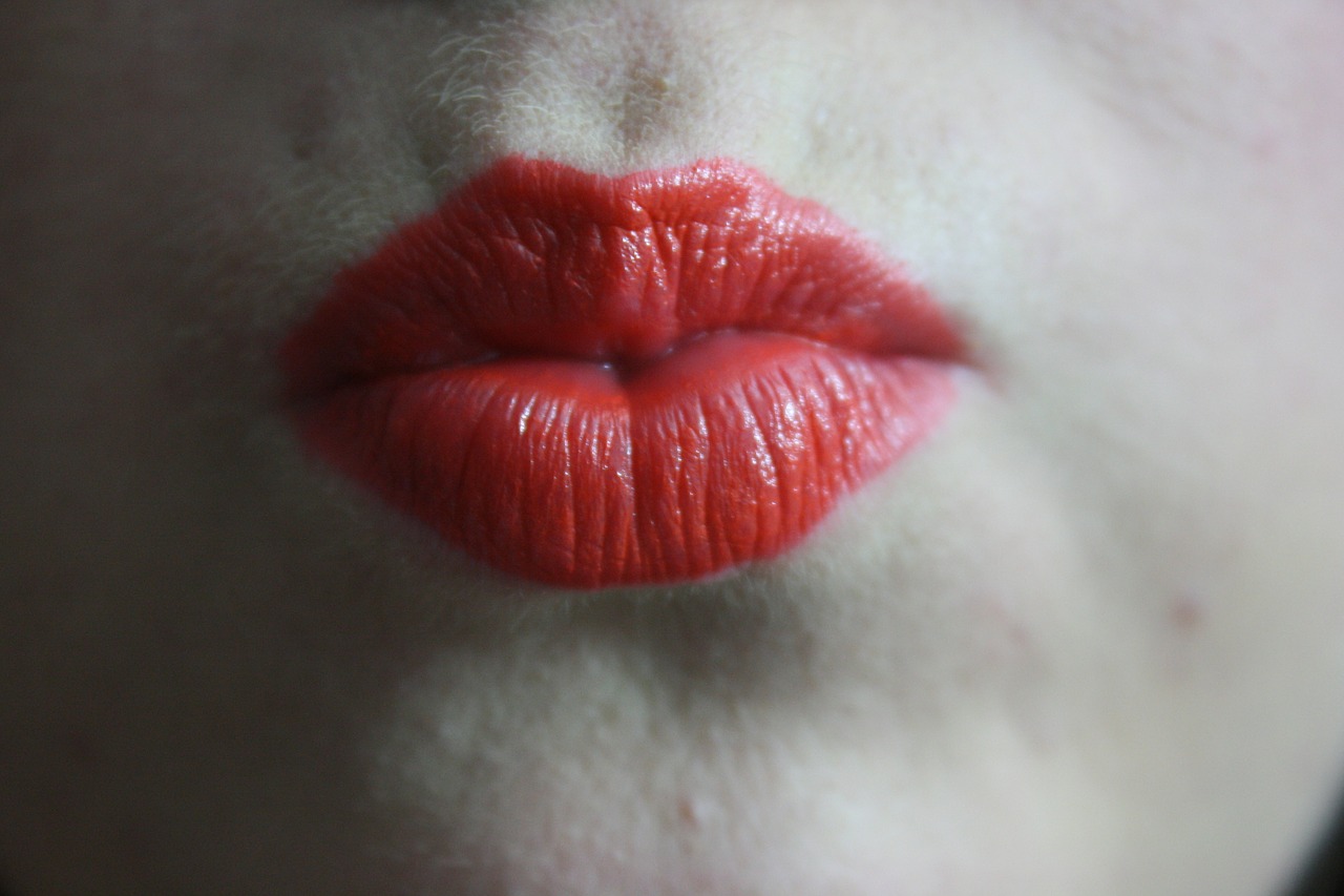 Detail Gambar Bibir Lipstik Merah Nomer 22
