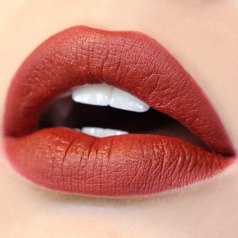 Detail Gambar Bibir Lipstik Merah Nomer 34