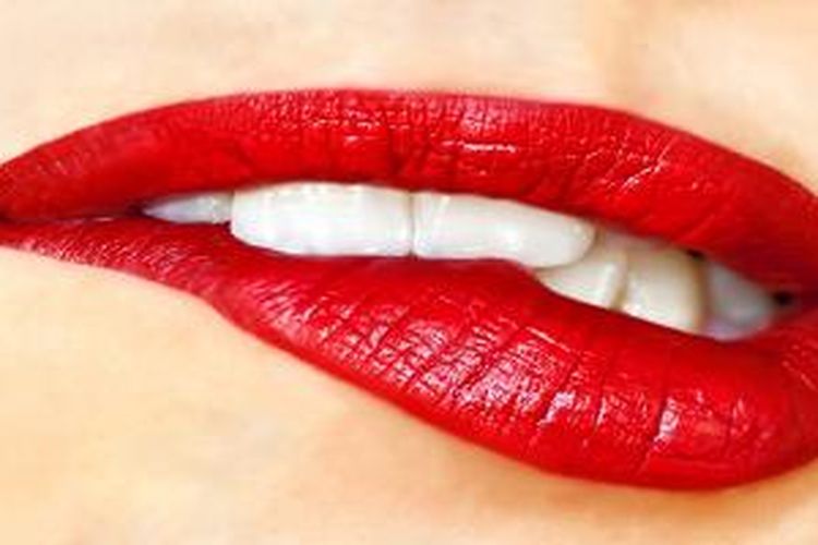 Detail Gambar Bibir Lipstik Merah Nomer 37