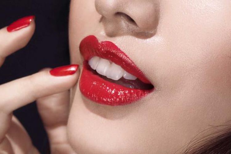 Detail Gambar Bibir Lipstik Merah Nomer 6