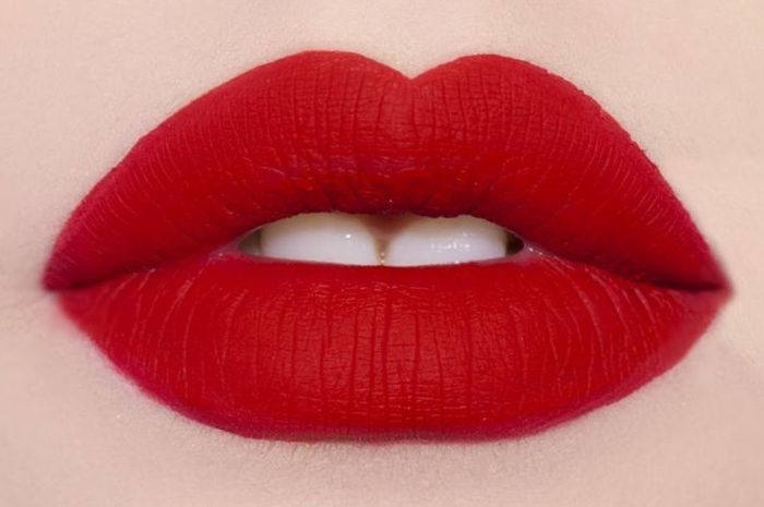 Detail Gambar Bibir Lipstik Merah Nomer 8