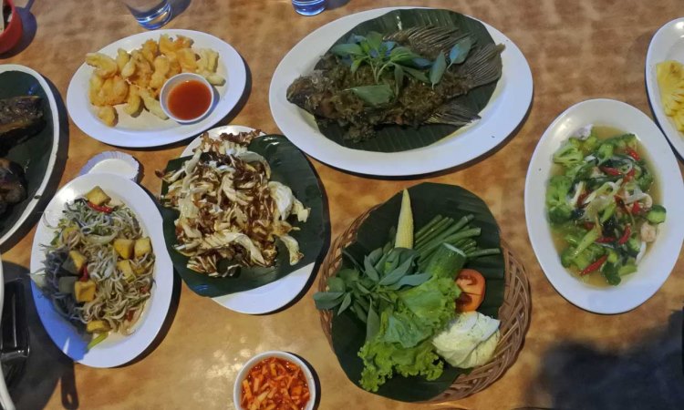 Detail Gambar Bikin Menu Makanan Gambar Bikin Menu Makanan Saung Nomer 32