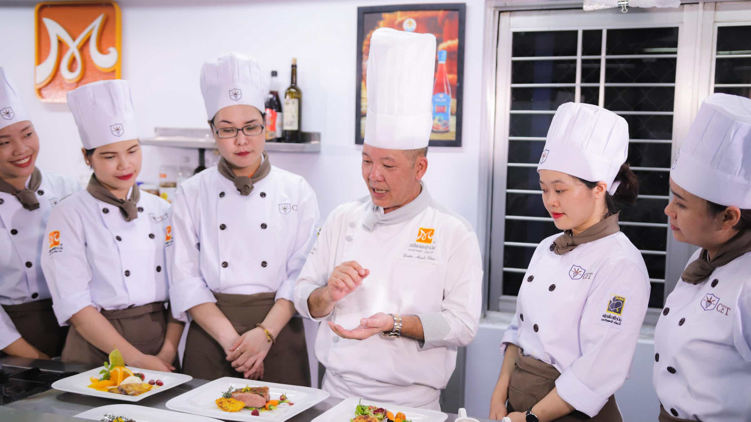 Detail Chef Image Nomer 2