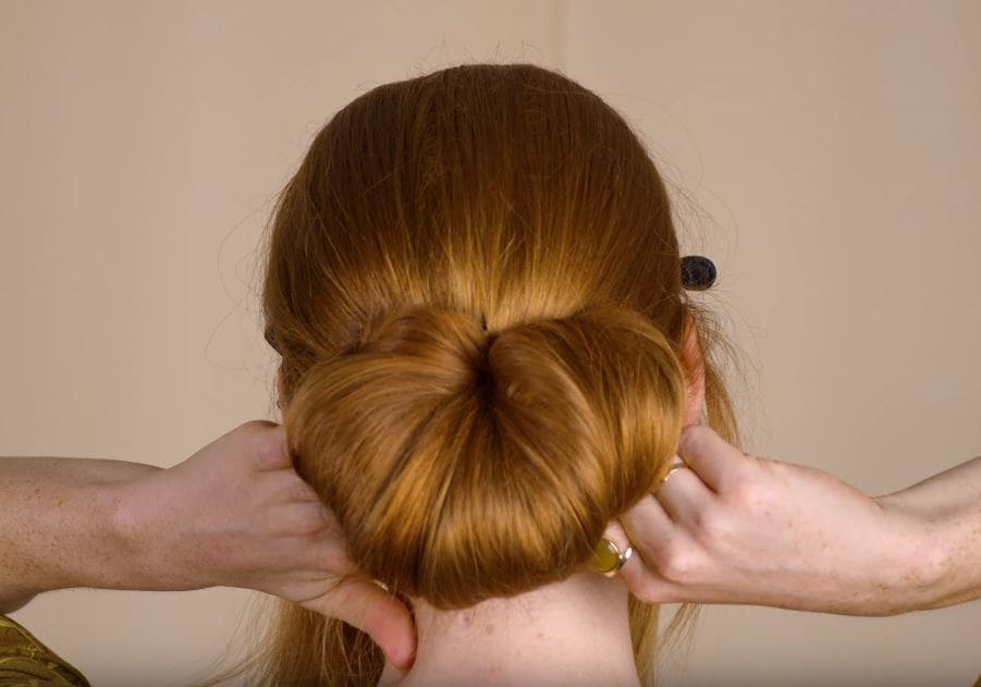Detail Chignon Image Nomer 30