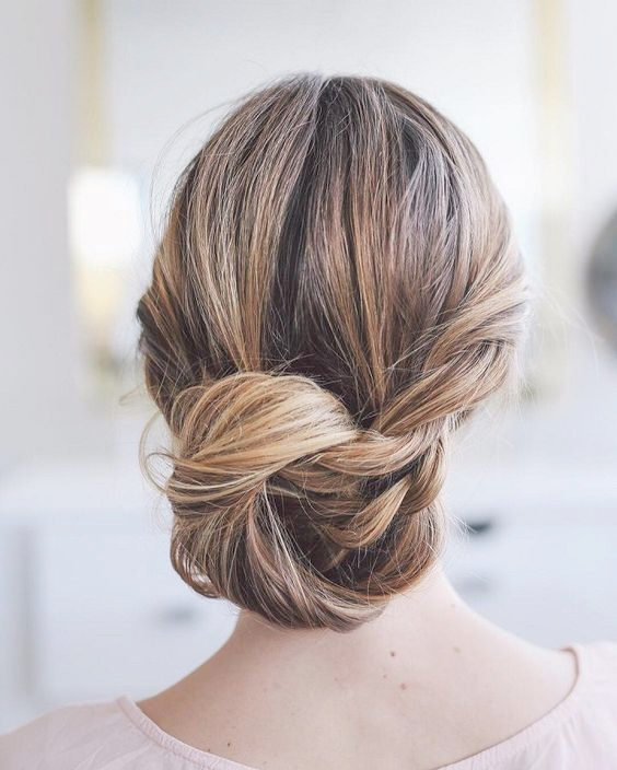 Detail Chignon Image Nomer 34
