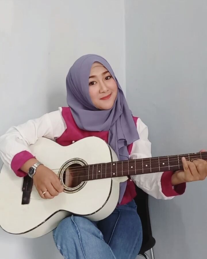 Detail Chord Pelangi Dan Matahari Nomer 16