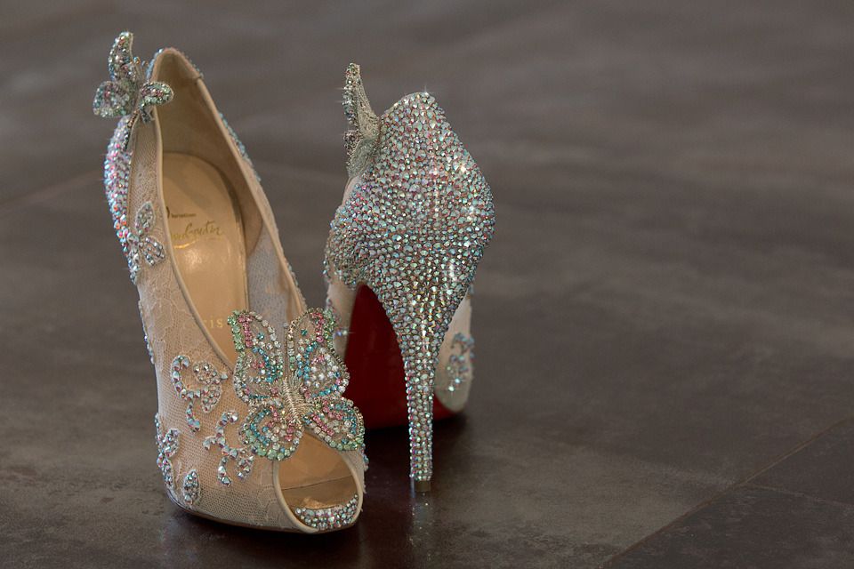 Detail Christian Louboutin Cinderella Shoes For Sale Nomer 4