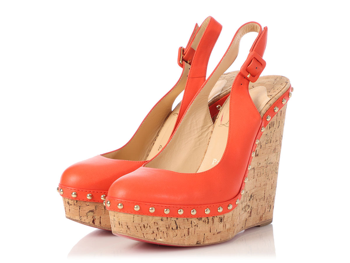 Detail Christian Louboutin Cork Shoes Nomer 18