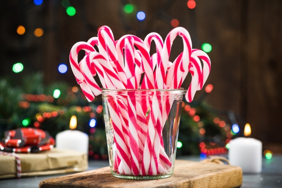Detail Christmas Candy Cane Pictures Nomer 50