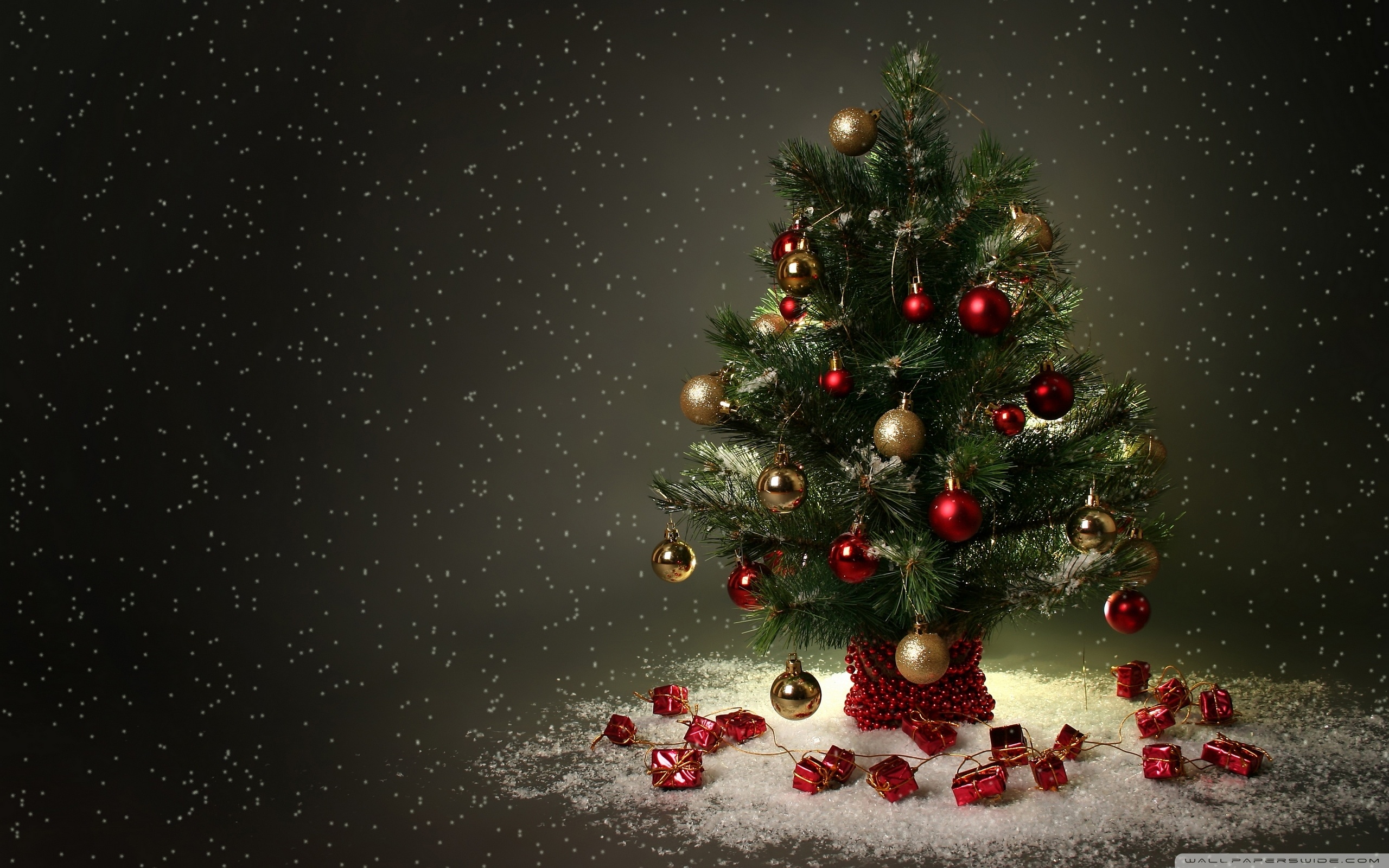 Detail Christmas Tree High Resolution Nomer 42