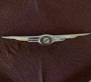 Detail Chrysler Emblem Pictures Nomer 49